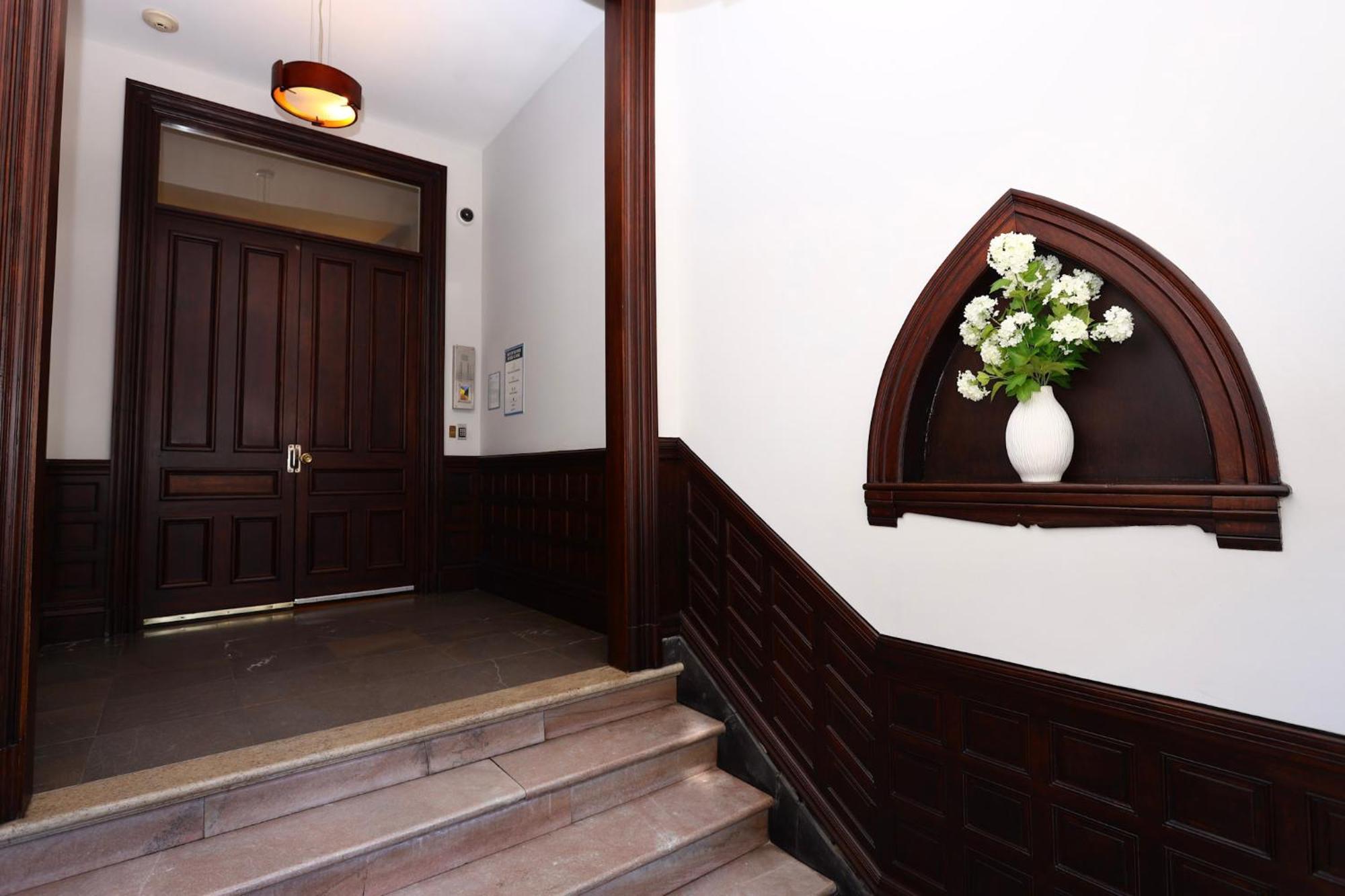 Stylish Studio On Newbury St, This Is Boston! #12 Екстер'єр фото