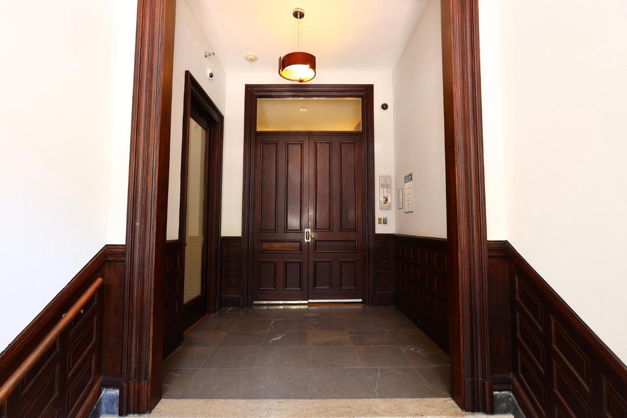 Stylish Studio On Newbury St, This Is Boston! #12 Екстер'єр фото